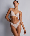 Tanga Rosessence – Aubade