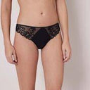 Thong String Saga – Simone Pérèle