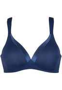 Wire-free bra with cups