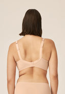Wire-free bra with cups